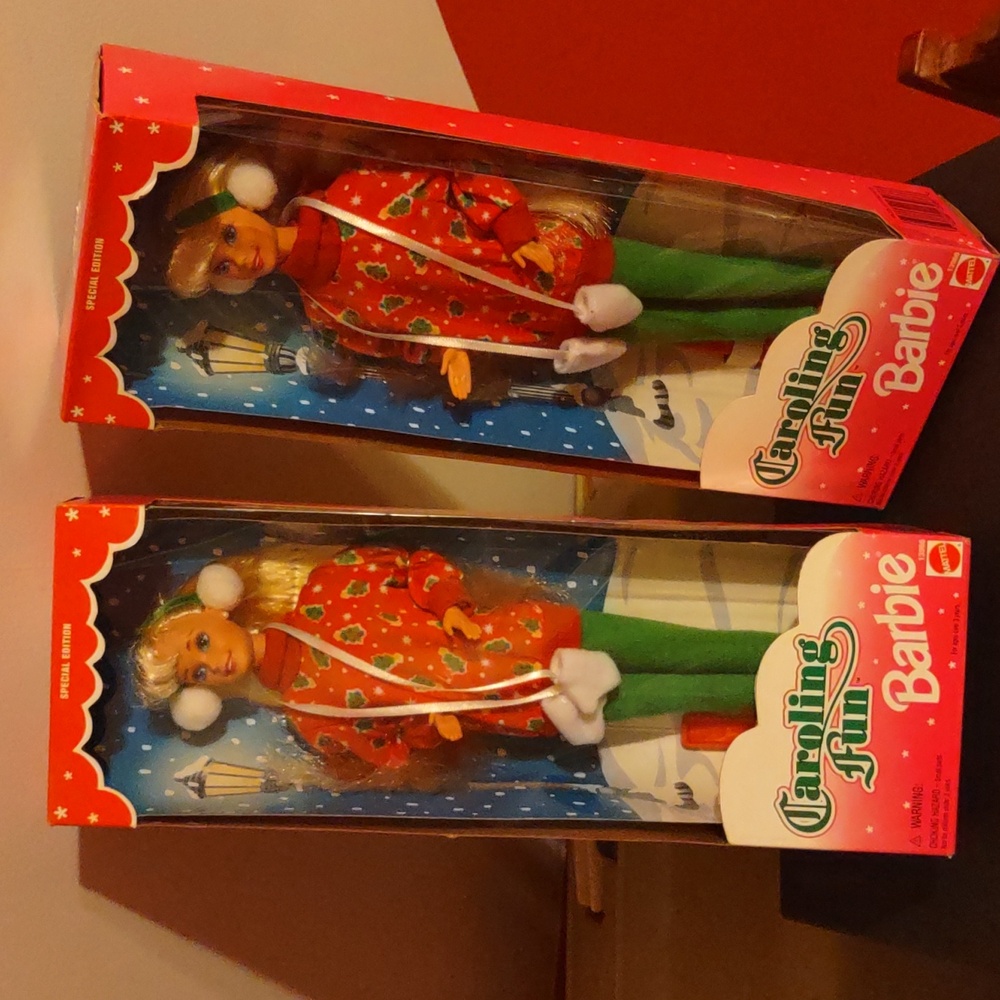 2 Barbie Caroling Fun Special Edition 1995 Vintage Collector NIB